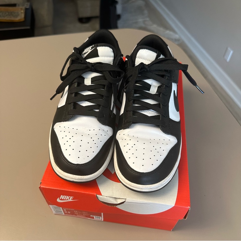 Nike dunk low retro black and white sneaker mens 8 women’s 9.5 box included - Picture 4 of 6